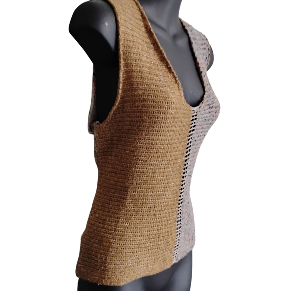 DEZIRED BEAUTY BOUTIQUE | Luxury Briaro Knit Color Block V-Neck Wool Top | Large - Picture 8 of 10